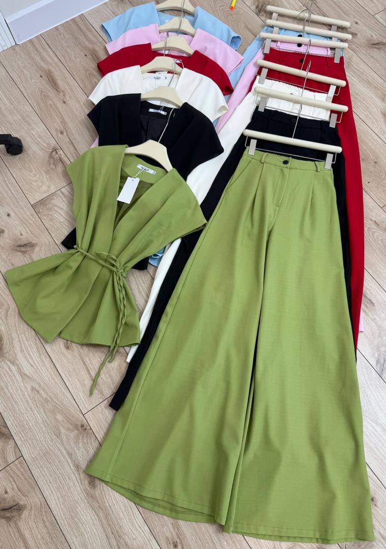 New collection By KOKO BRAND ❤️
Двойка с широкими брюка...