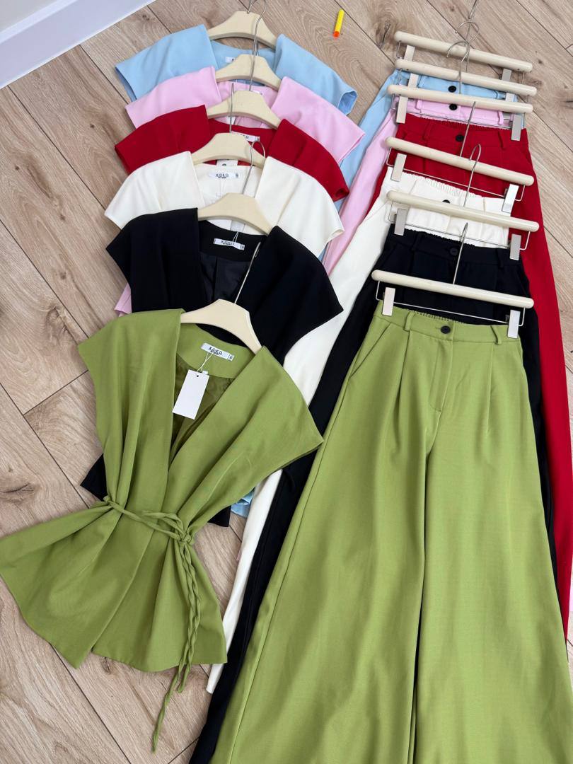 New collection By KOKO BRAND ❤️
Двойка с широкими брюка...