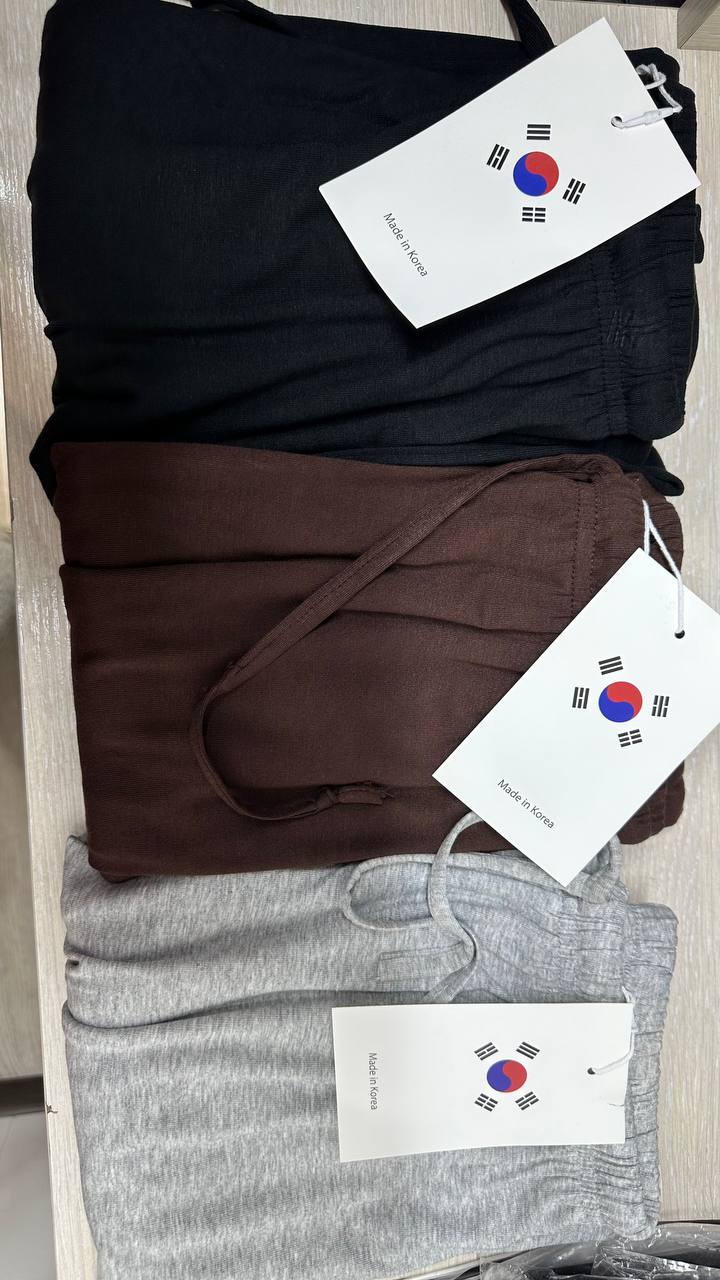 ️Свободный, прямой крой
▫️Высокая посадка
▫️Эластичный ...