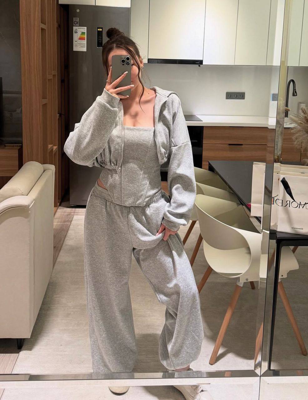 Представляем...