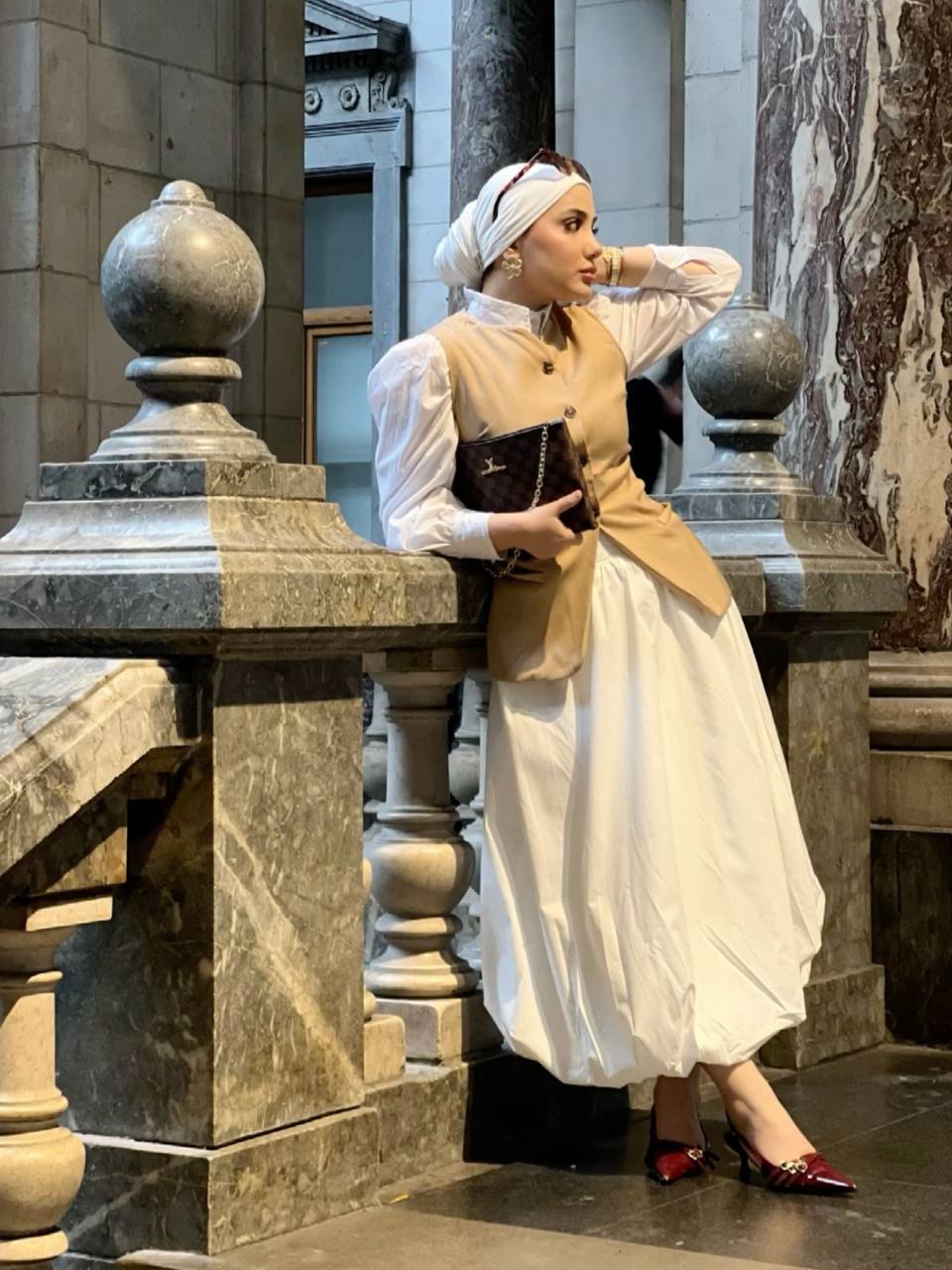 Юбка-баллон из дорогой ткани, идеально подходит для создания стильного образа. Легкая и воздушная, она прекрасно сидит на фигуре.Отличный выбор для особых случаев или повседневной носки.