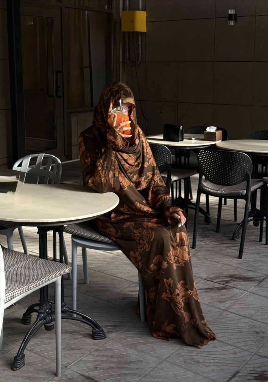 Воздушная ткань ,мягкое движение и деликатные акценты с...