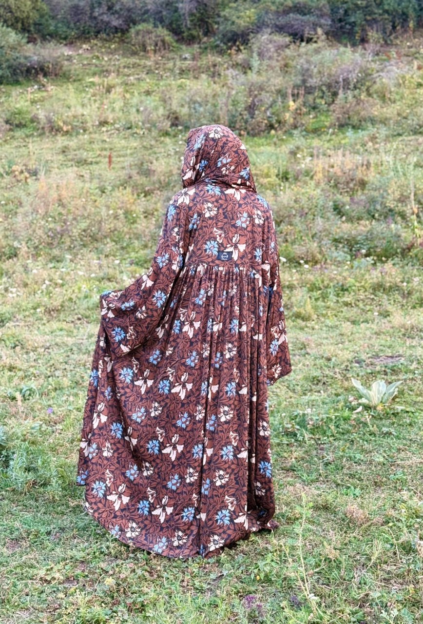 Новинка 
Платья с пришитым палантином из натурального р...