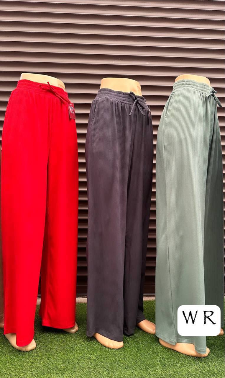 ШОК ЦЕНА 🤯Лапша
Прямые брюки кюлот в рубчик
✅высокая по...