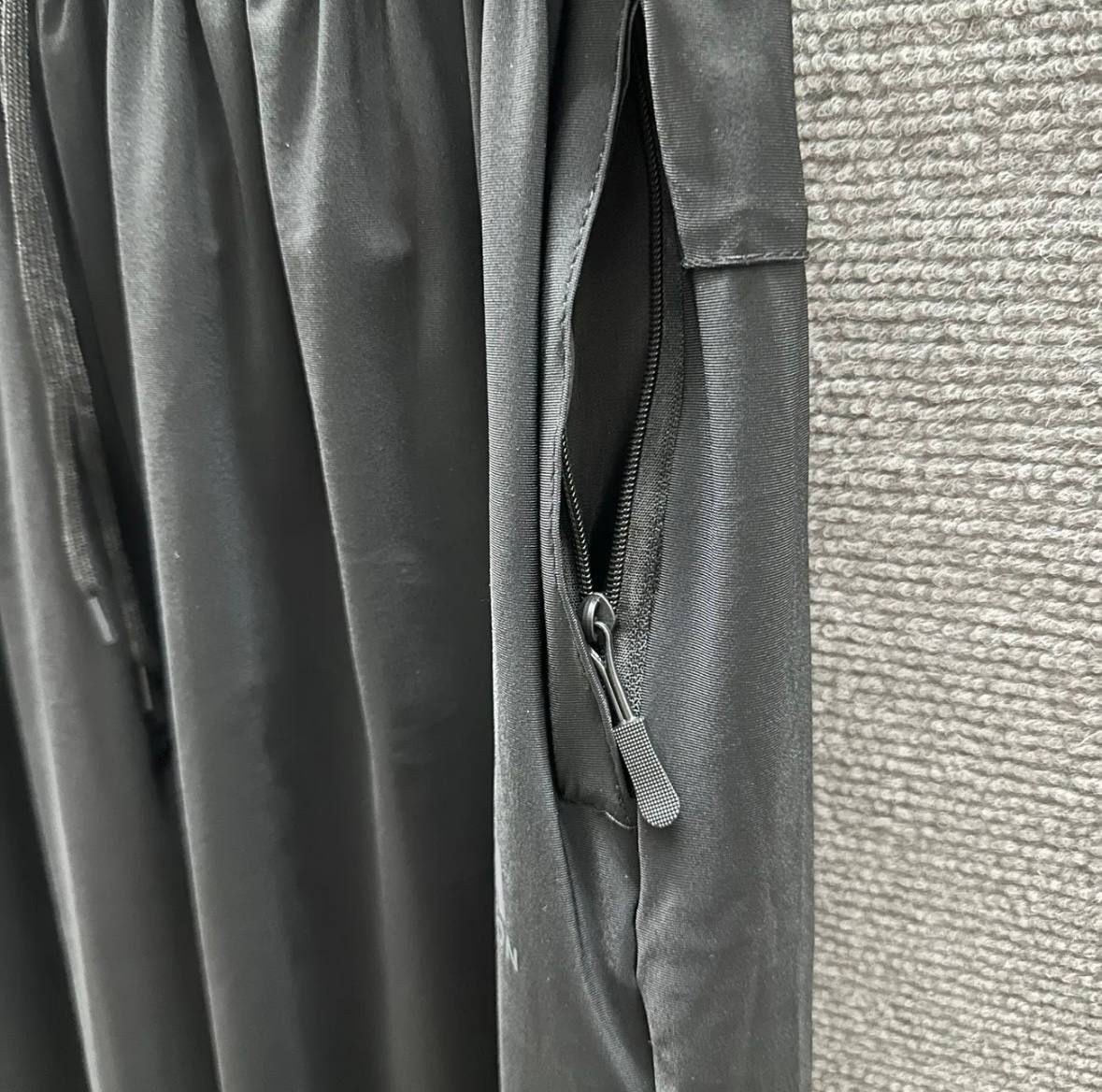 Модель 2002
Мужские быстросохнущие шорты для тренировок...