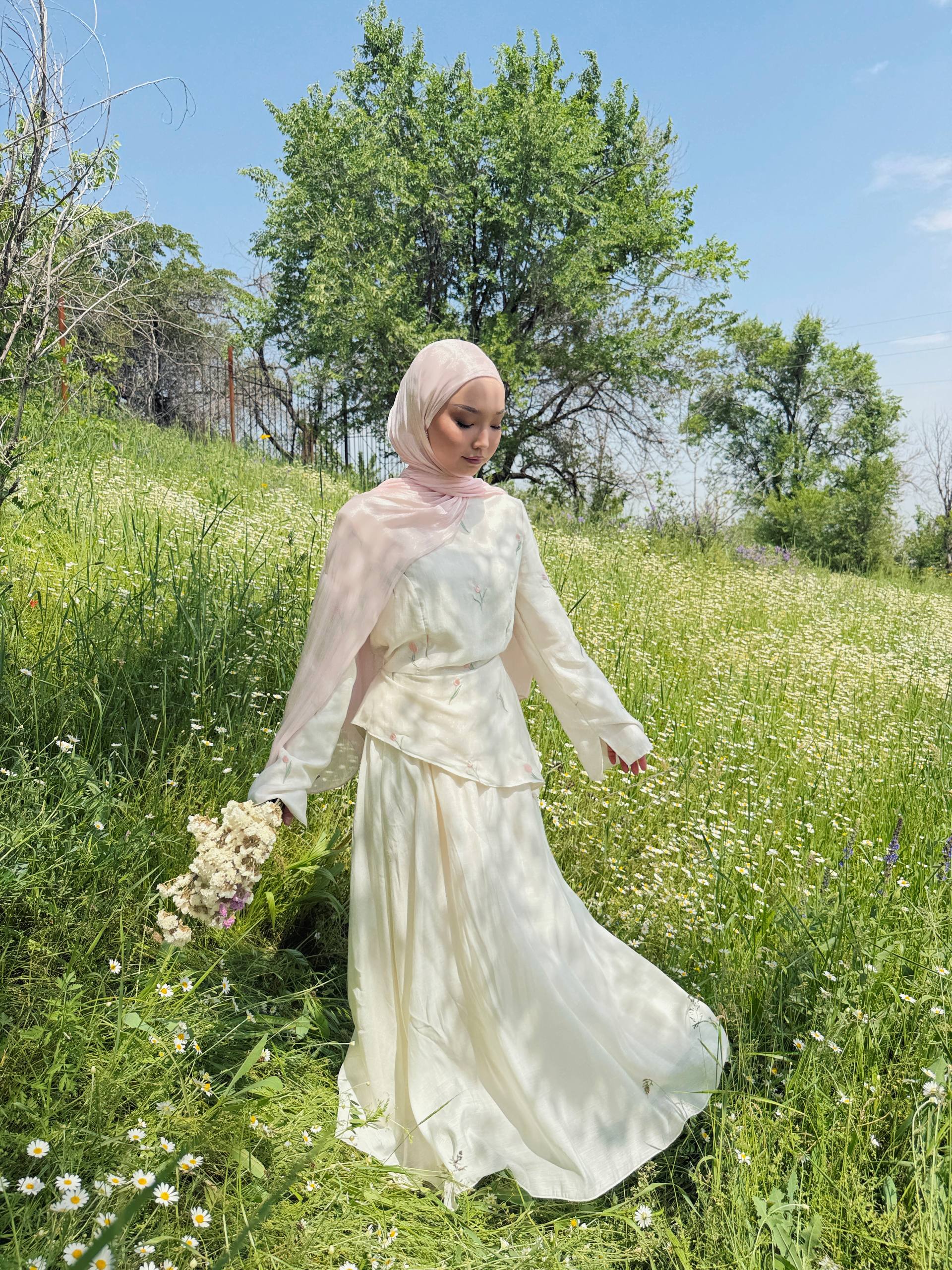 Наша нежная двойка  с вышивкой тюльпан 🌷 — модель, в ко...