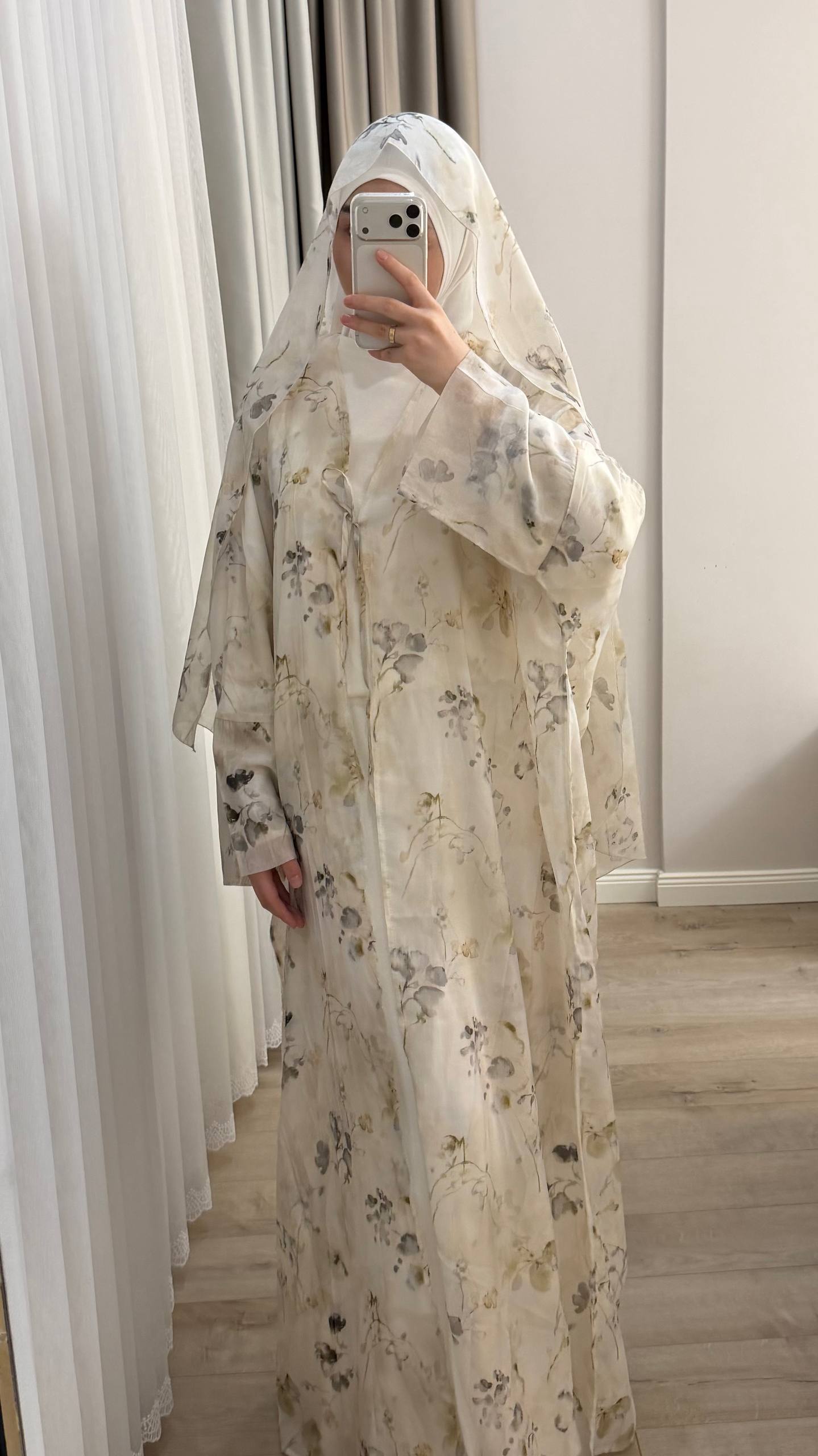 Нежная абайка из батиста 🌿
идеальный вариант на весну и...