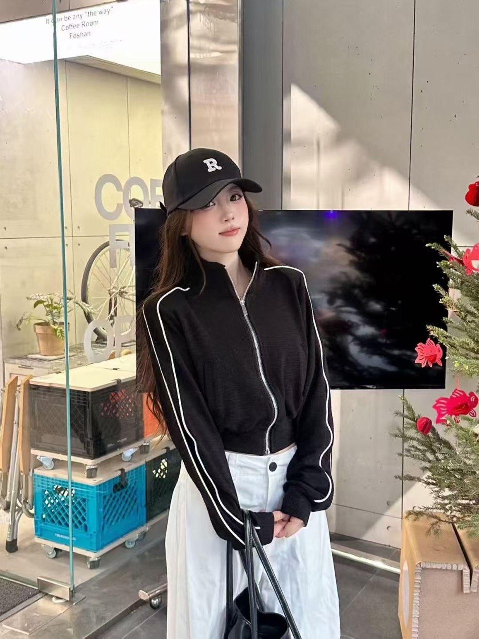 Стильные укороченные КРОП-БОМБЕРЫ НА МОЛНИИ  🔥
💫Тот сам...