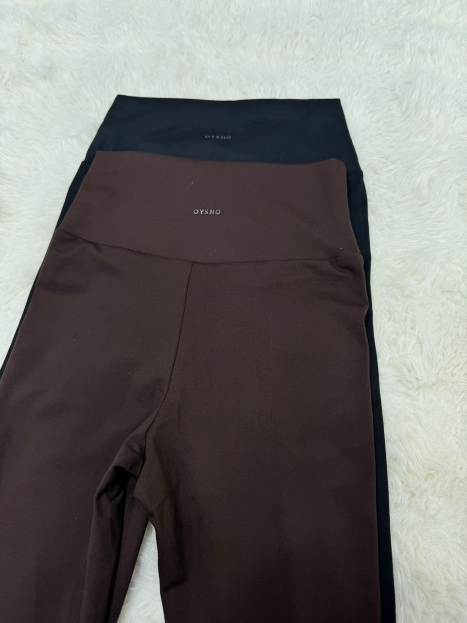 OYSHO | PREMIUM LEGGINGS 🤎
Минимализм, который выглядит...