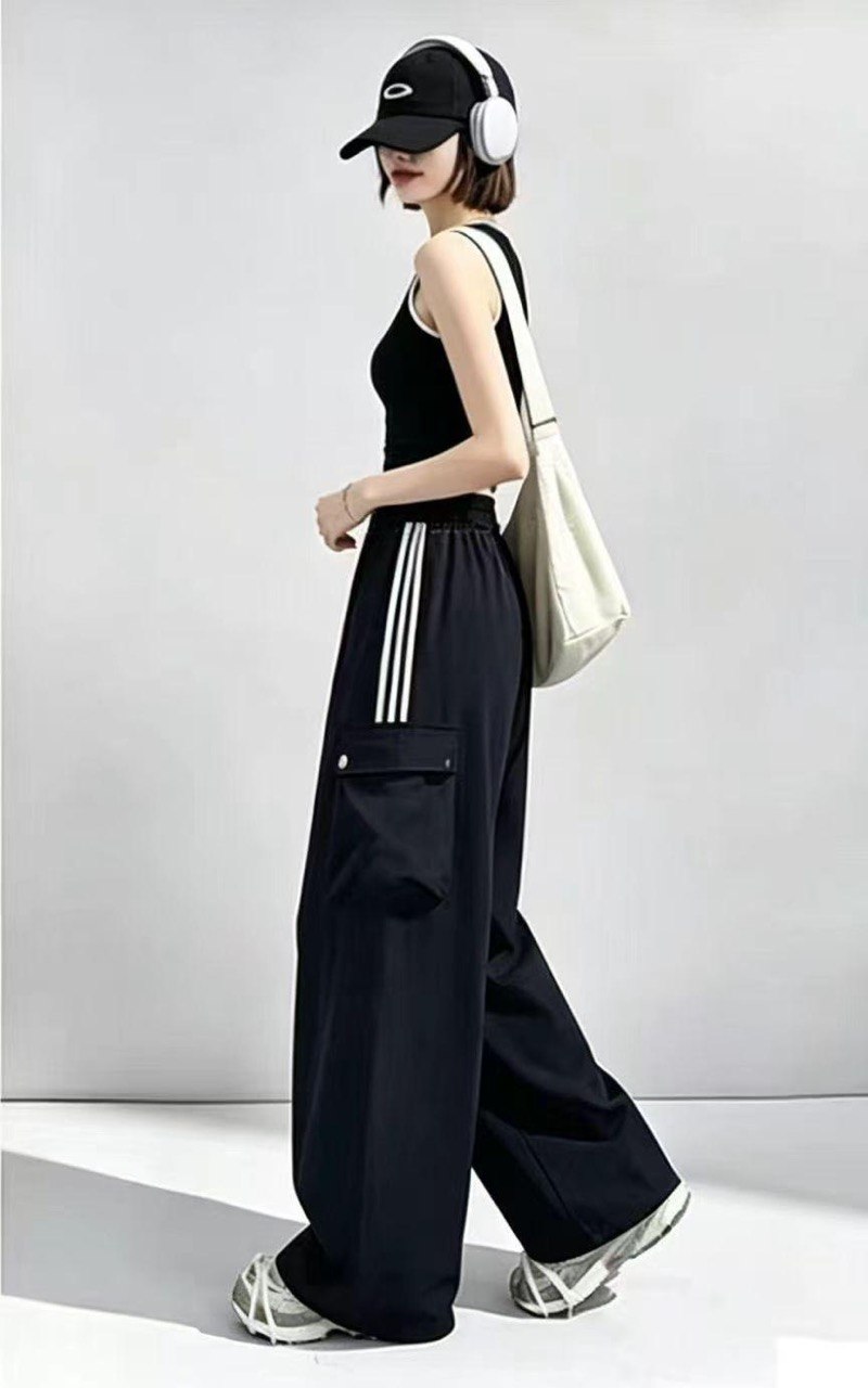 Трендовые baggy wide-leg брюки — комфорт и стиль в одно...