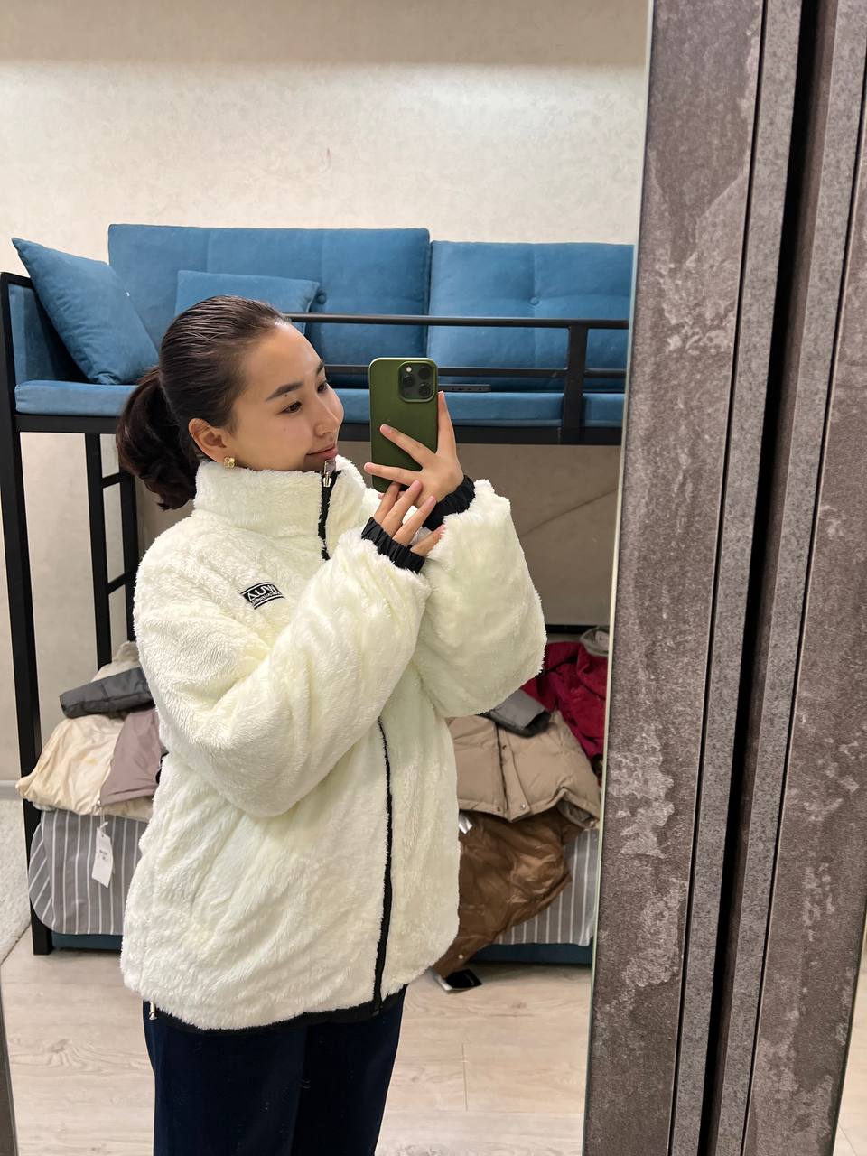 Двухсторонняя зимняя куртка – меняй образ за секунды!
🧥...