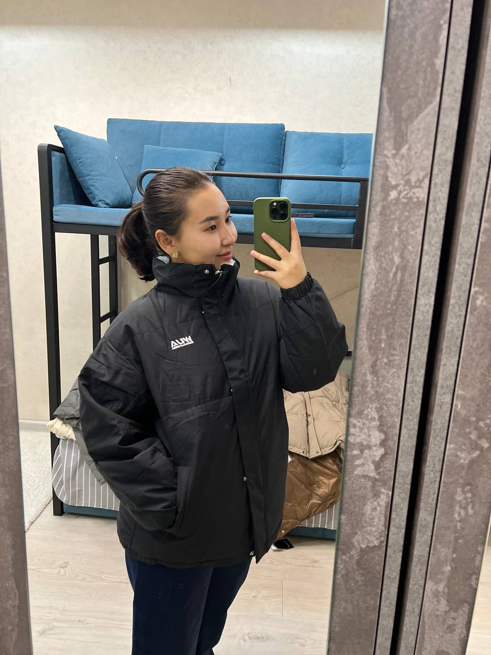 Двухсторонняя зимняя куртка – меняй образ за секунды!
🧥...