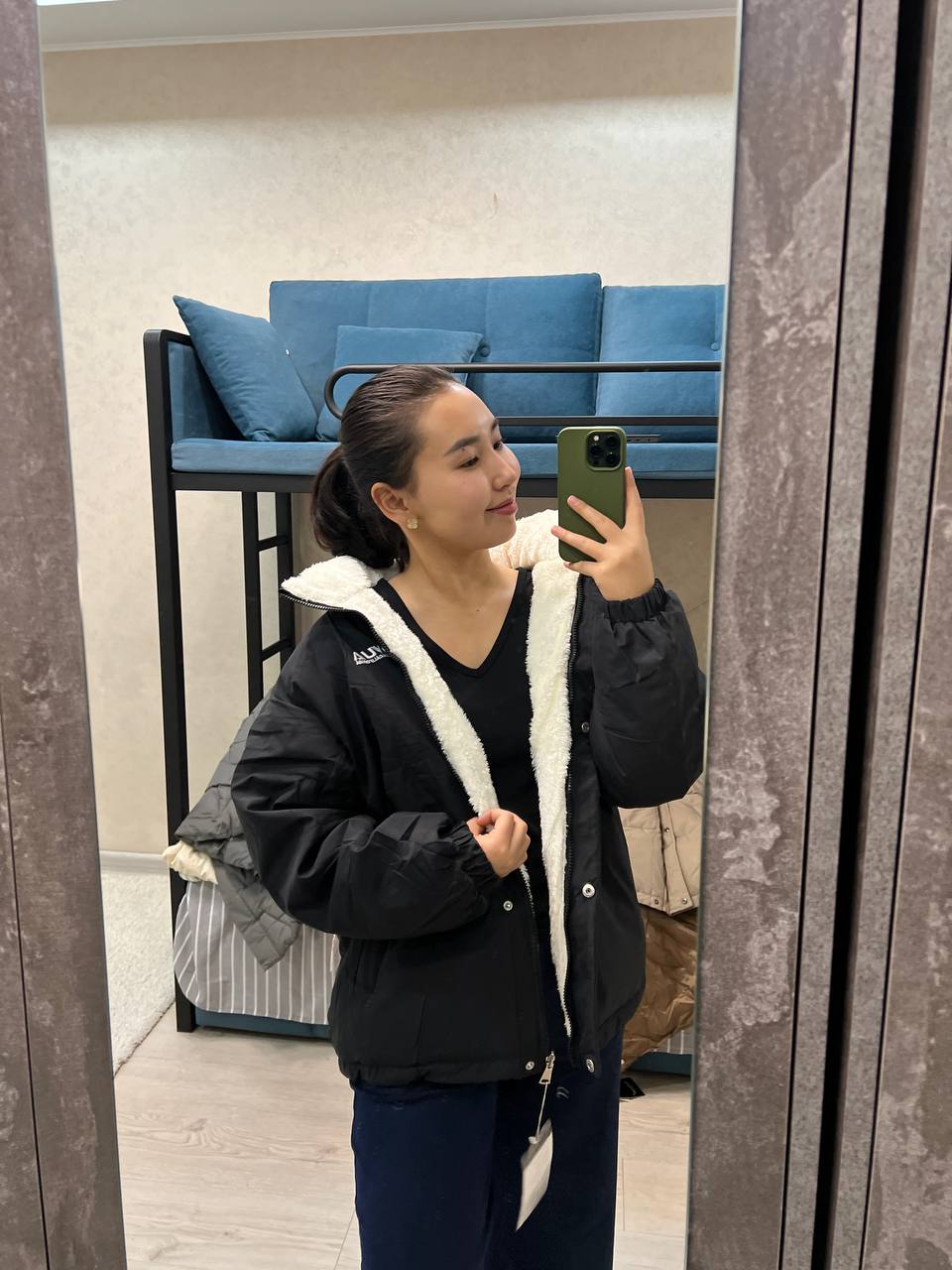 Двухсторонняя зимняя куртка – меняй образ за секунды!
🧥...