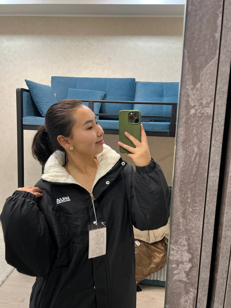 Двухсторонняя зимняя куртка – меняй образ за секунды!
🧥...