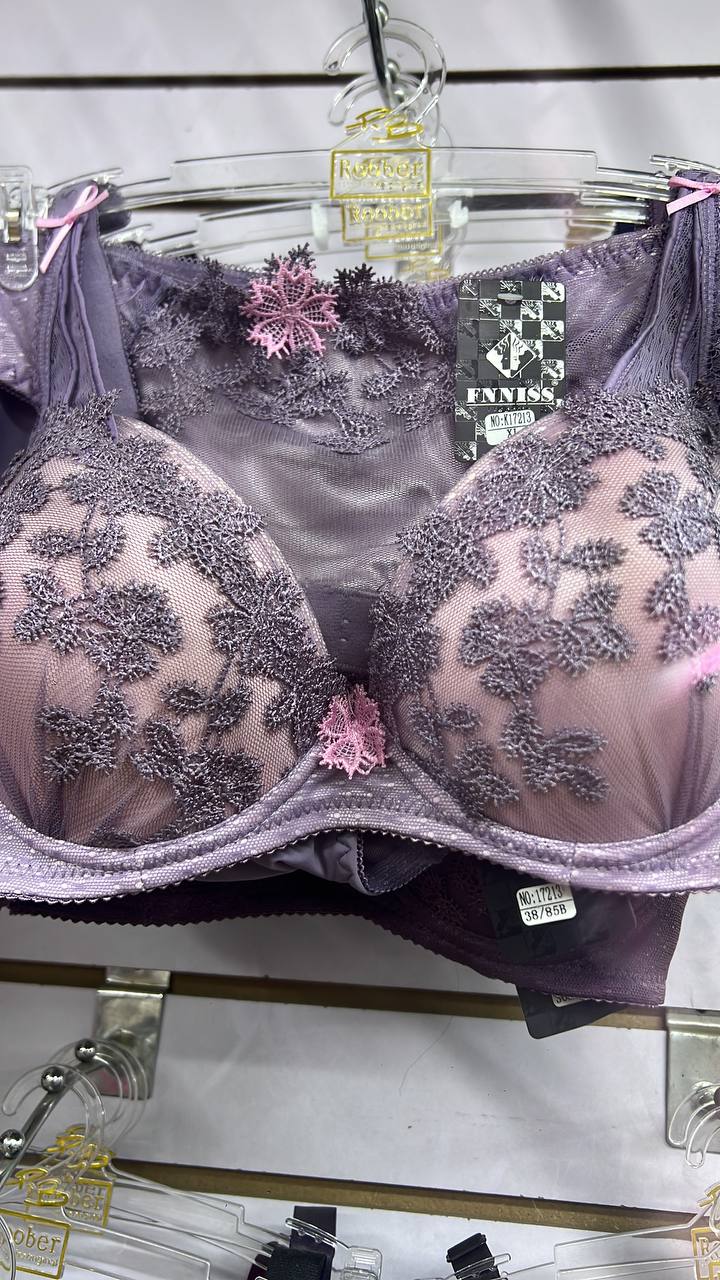 Подростковые лифчики без костей