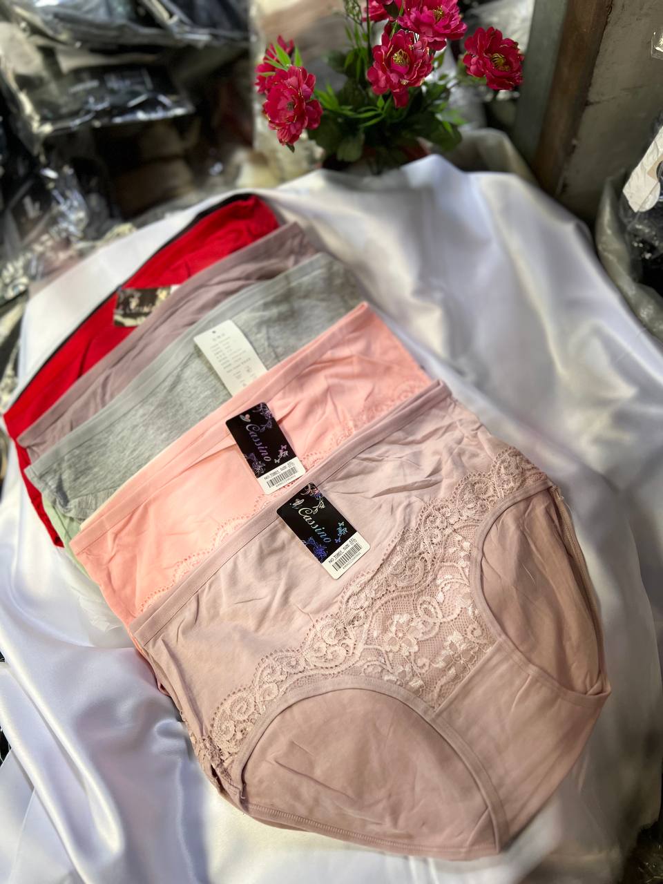 Женские трусы ;