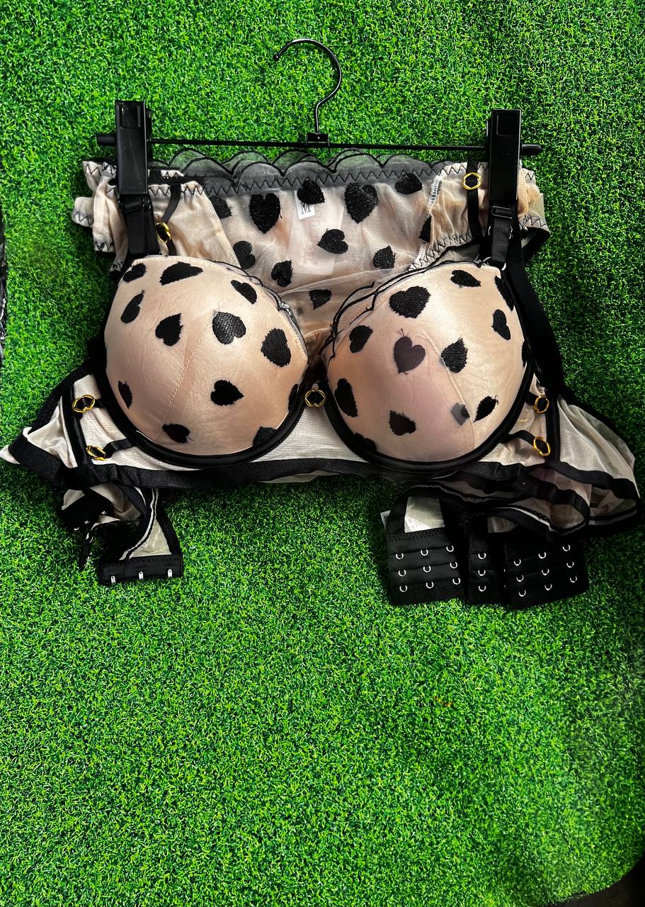 Комплекты белья