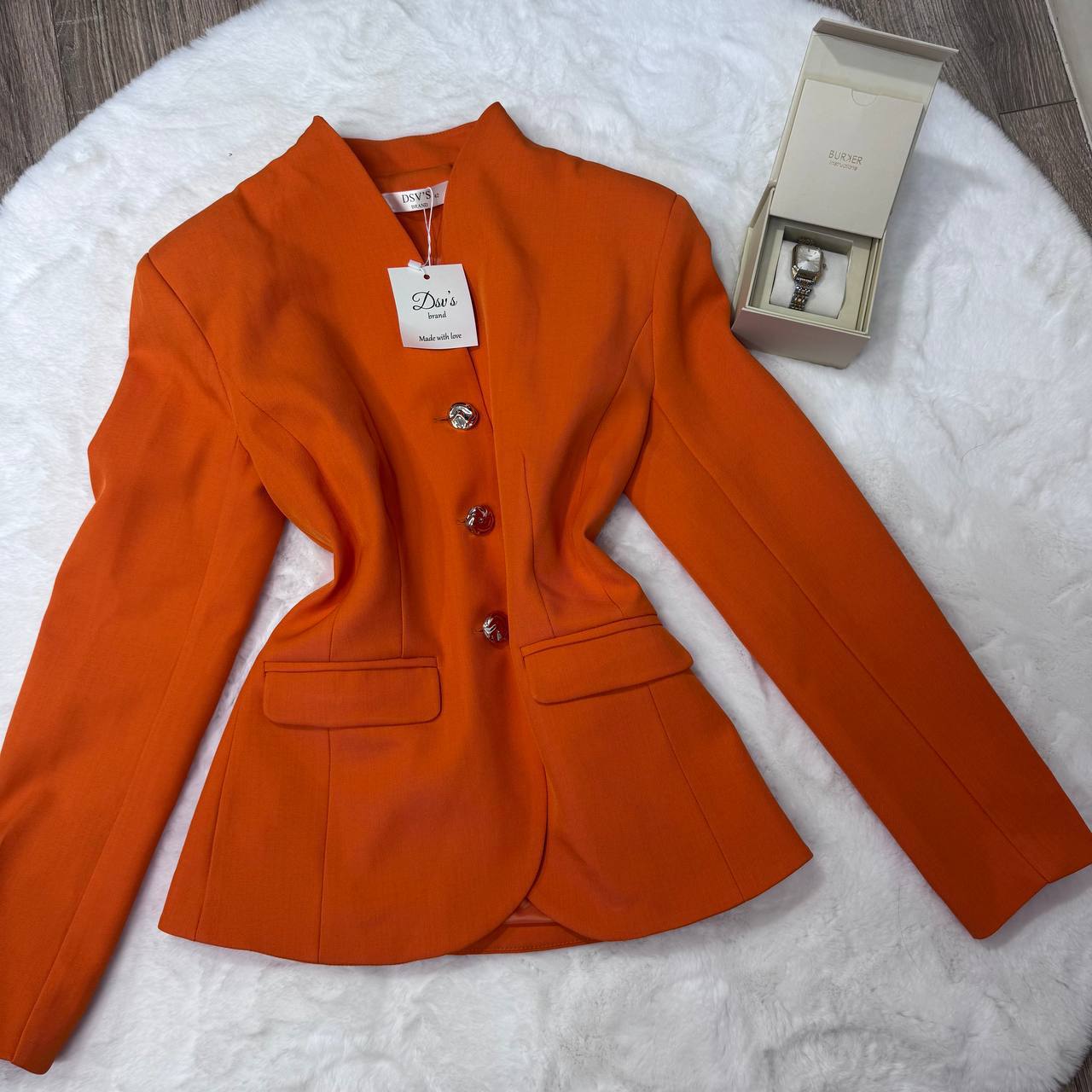 Стильный жак...