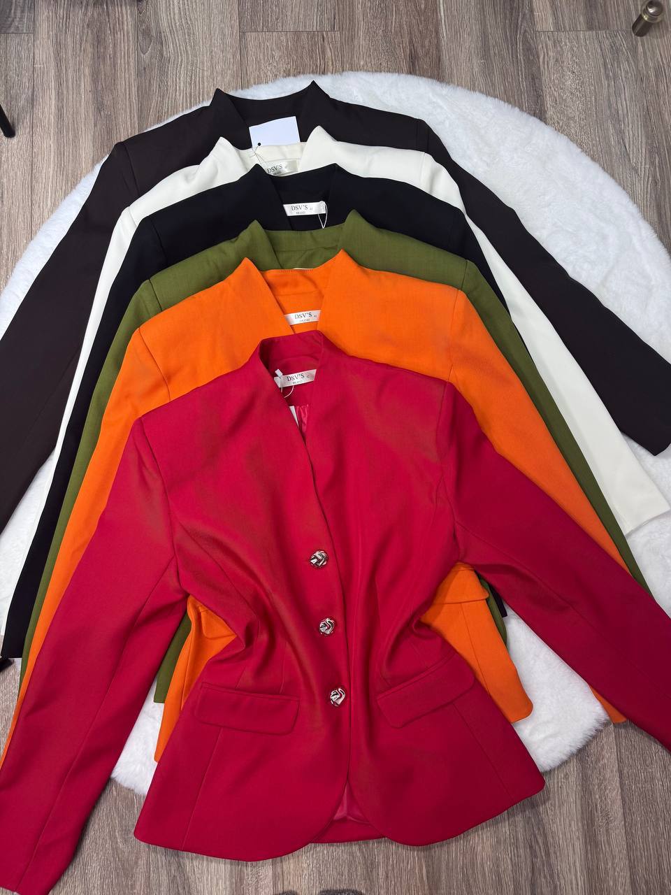 Стильный жак...