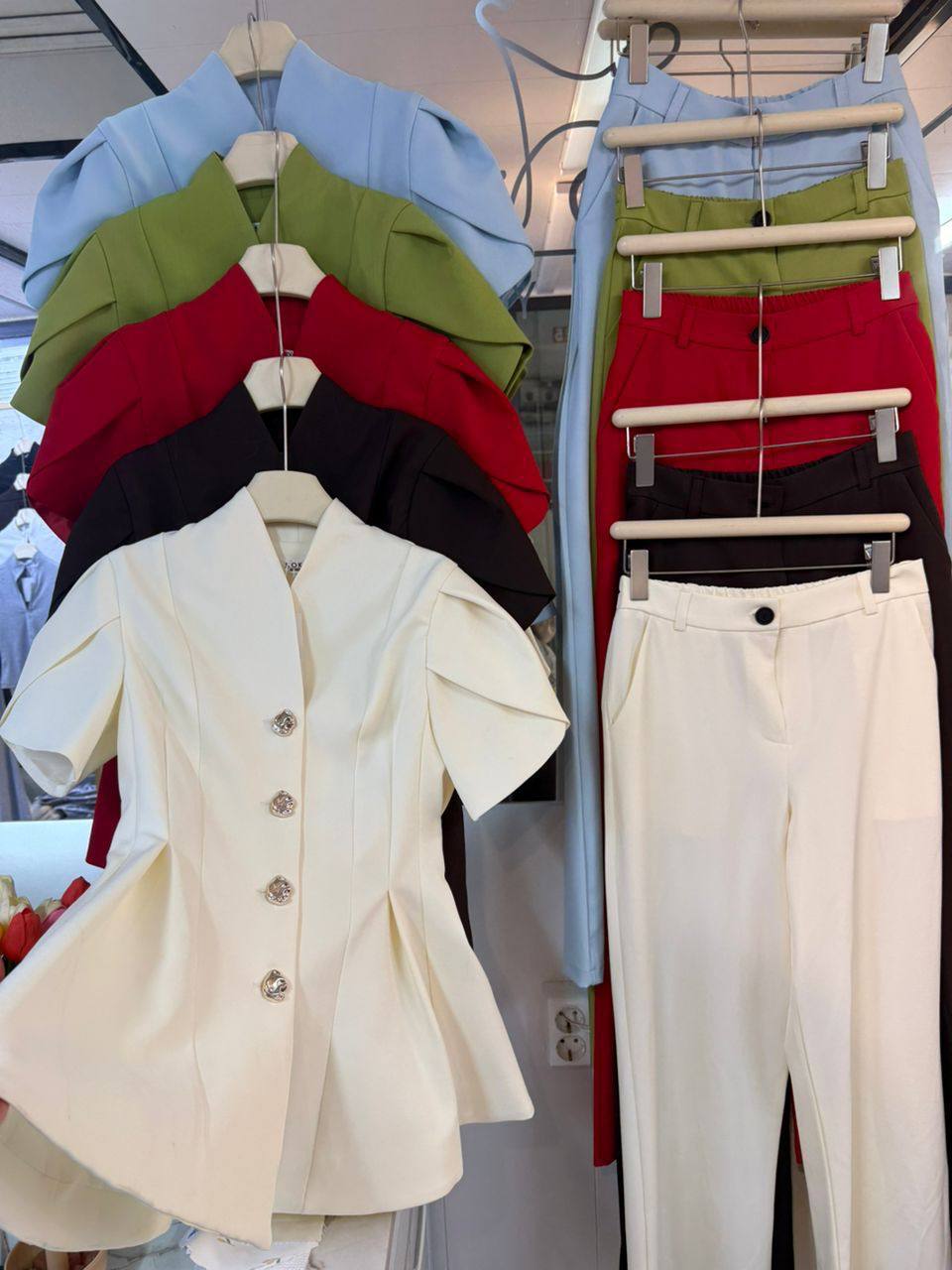 New COLLECTION BY KOKO BRAND 🔥
Приталенный жакет с акце...