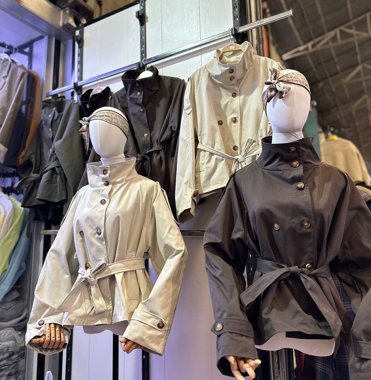 Наша вторая хит моделька 🔥
Тренч короткий под Bershka