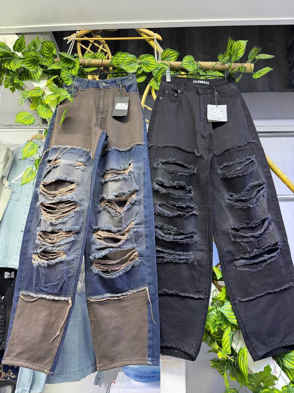Мегакрутые эксклюзивные джинсы в наличии 🤩
На среднем п...