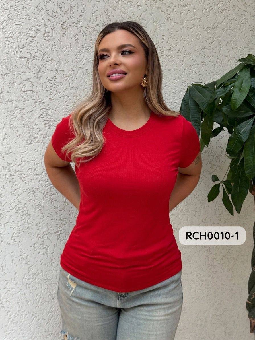 RCH0010-0
Базовая футболка в стиле Skims — идеальная ос...