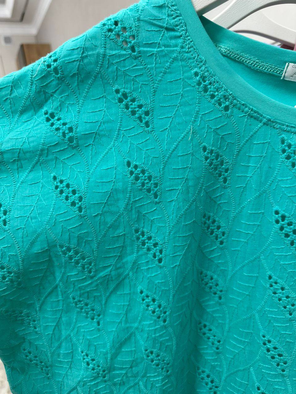 Пекин
Хб.
Размер;стандарт до 52.
Цена;600 сом опт.тб