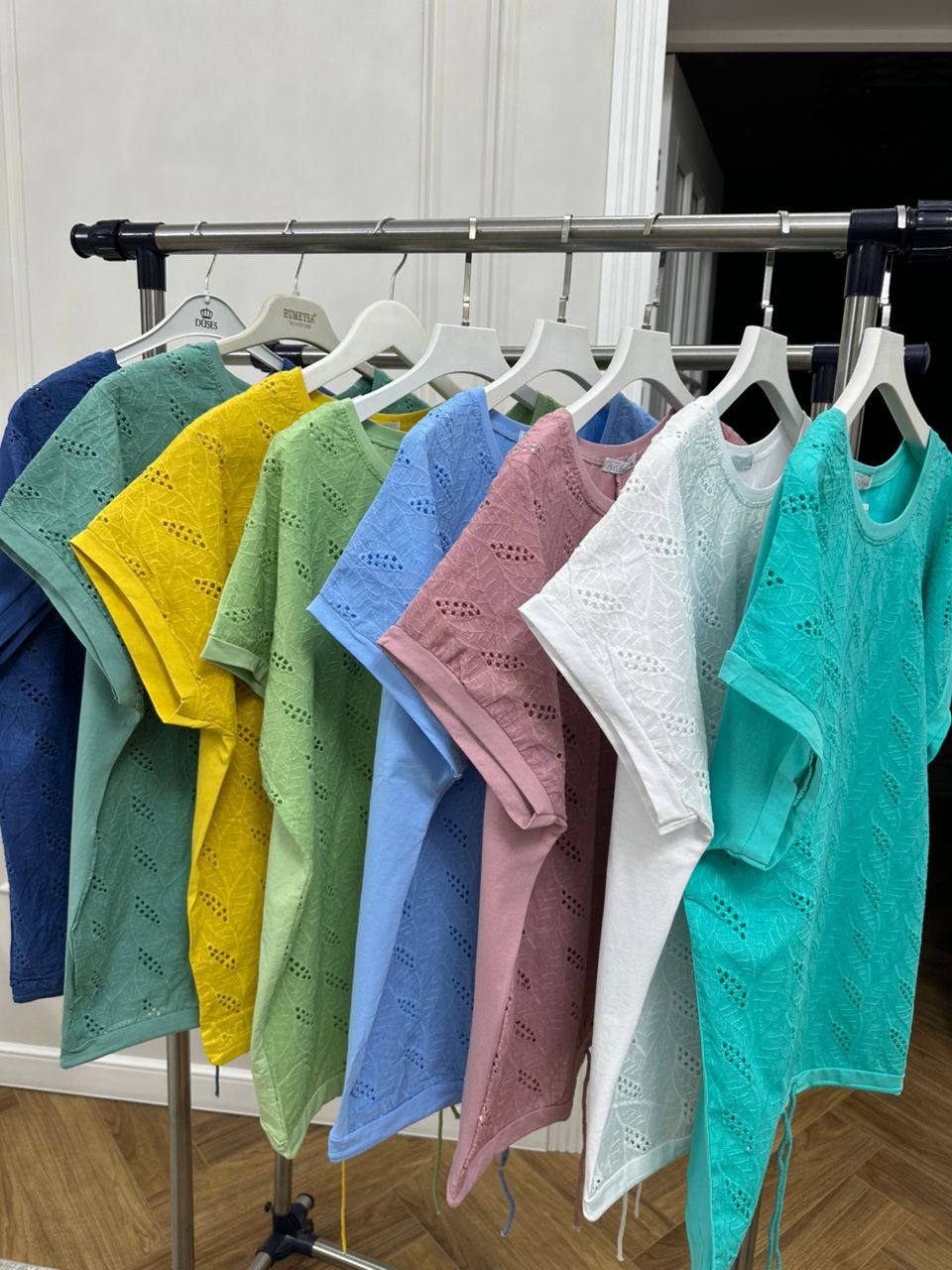 Пекин
Хб.
Размер;стандарт до 52.
Цена;600 сом опт.тб