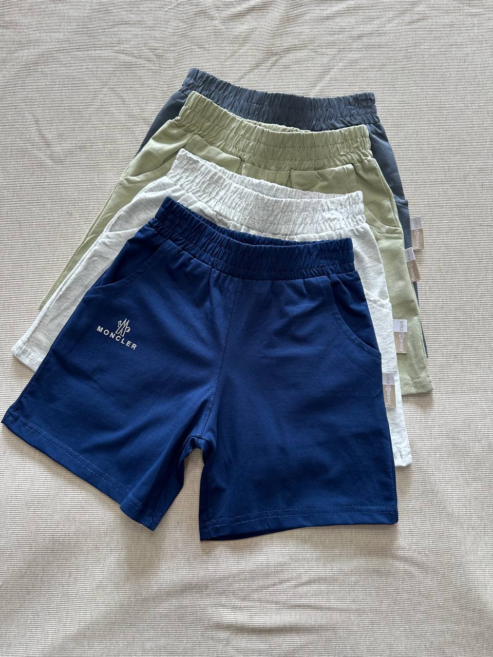 В наличии шортики стильные ,удобные 😍
Ткань:суприм 
Цен...