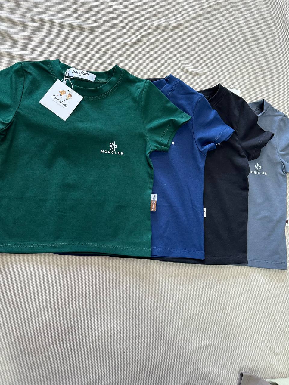 Футболки для мальчишек 
2-6лет 
В упаковке 5шт 
Цена оп...