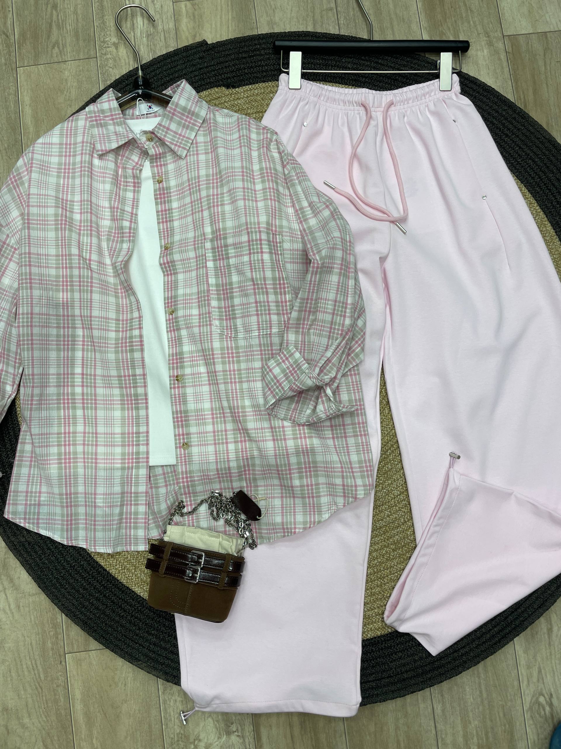 Design by Korea 🌟
Получили классные брючки😍
Багги✨