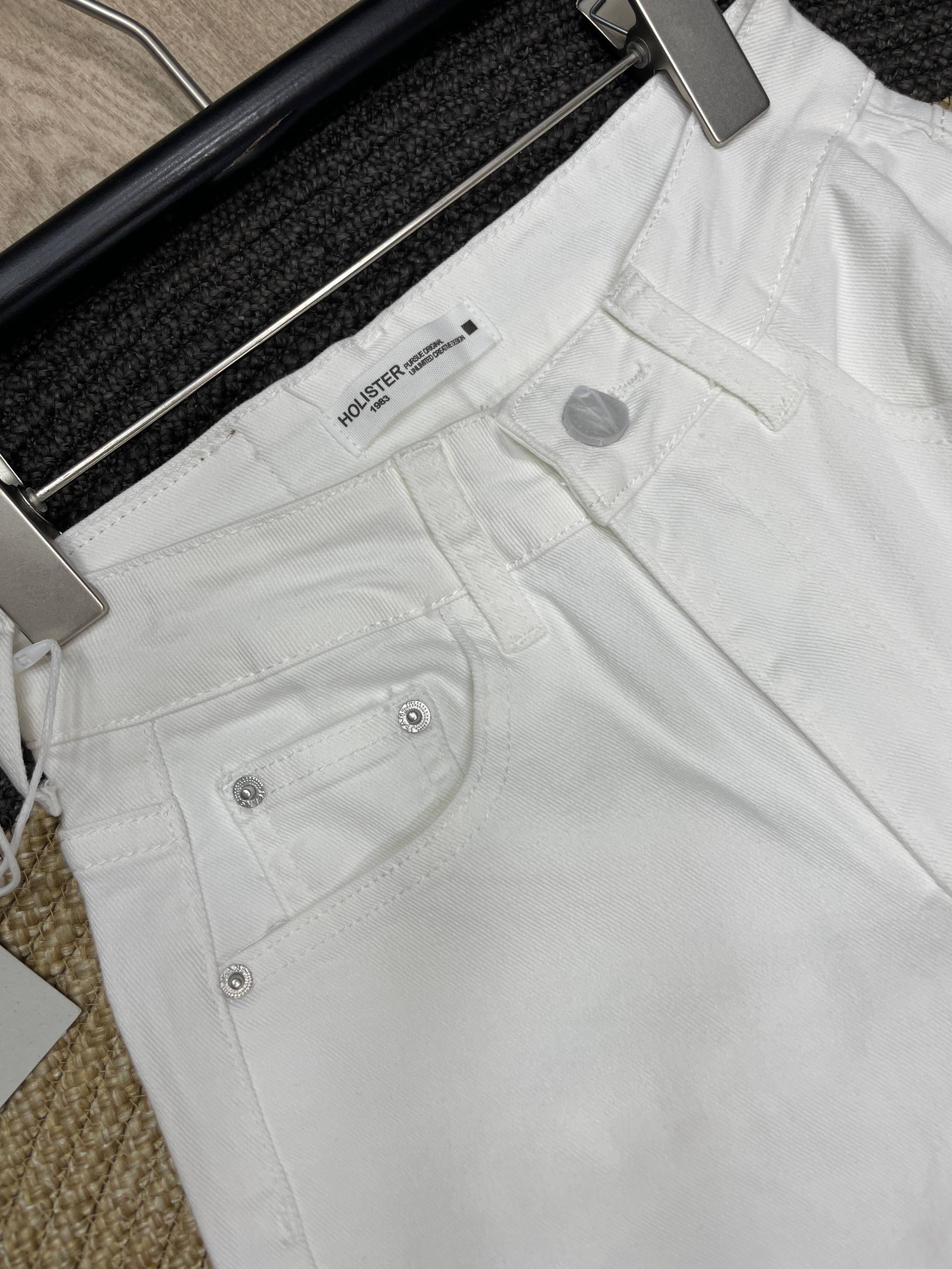 Уважаемые клиенты🌷
Получили повтором белые джинсы 🤍