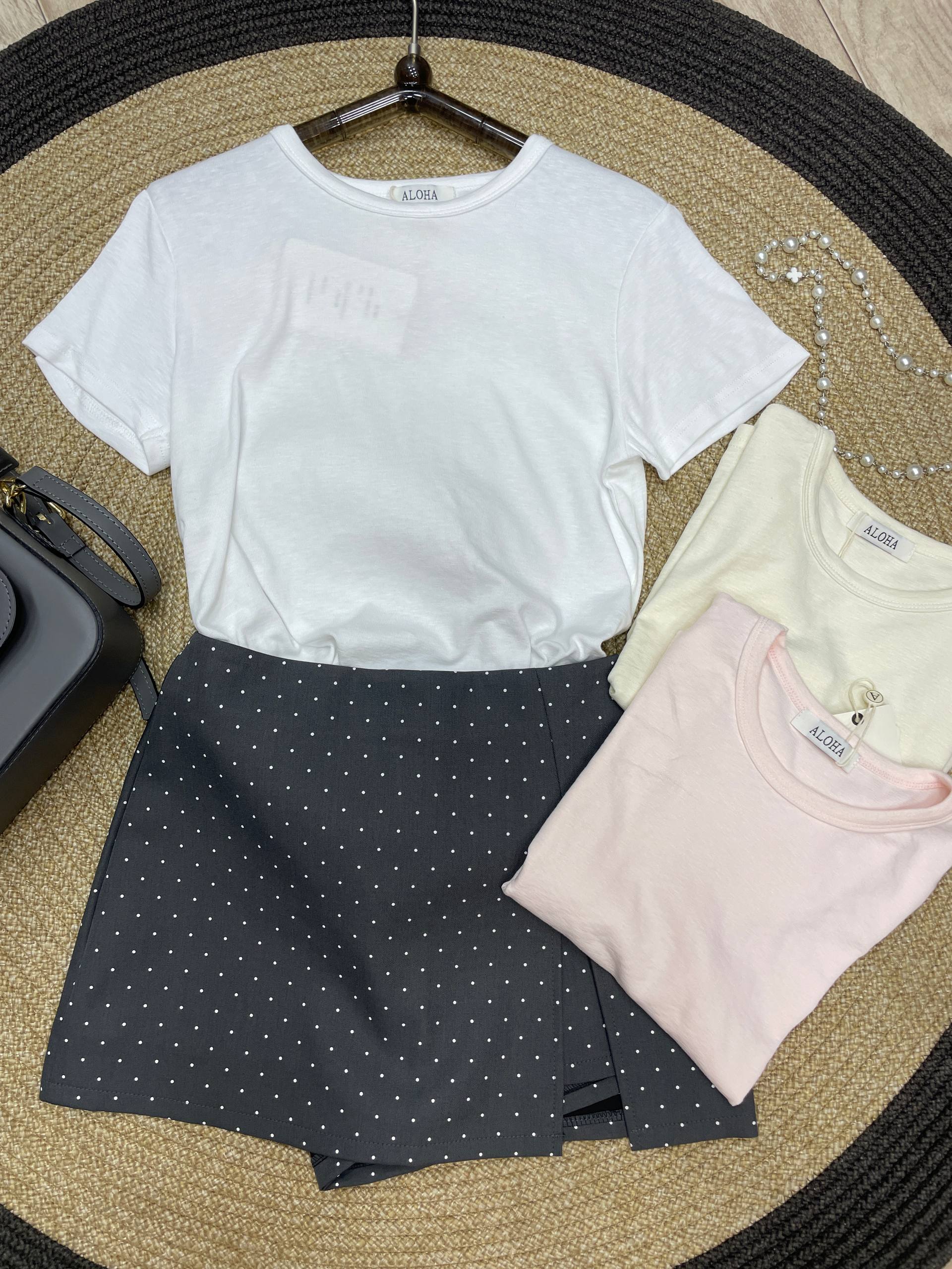 Design by Korea 🌟
Получили однотонные базовые футболки ...