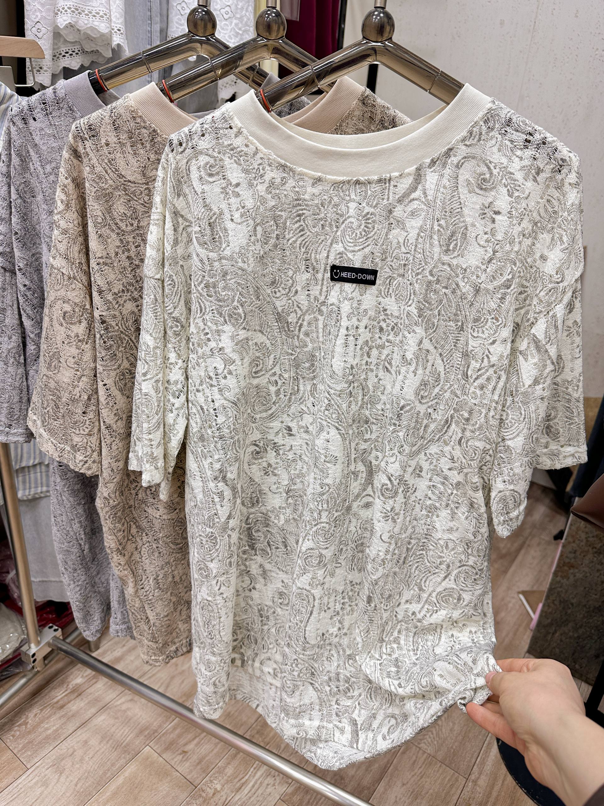 Design by Korea 🌟
В наличии классные футболки оверсайз ...