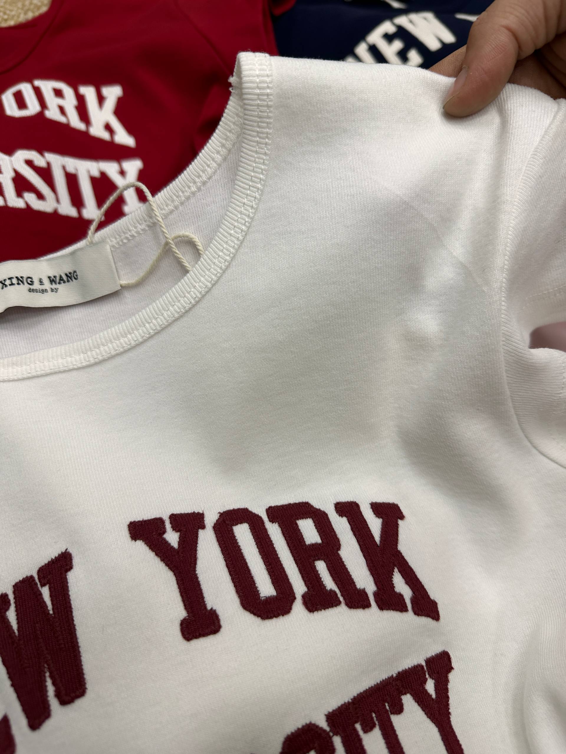 Получили❤️
футболки NEW YORK UNIVERSITY🇺🇸шикарного каче...