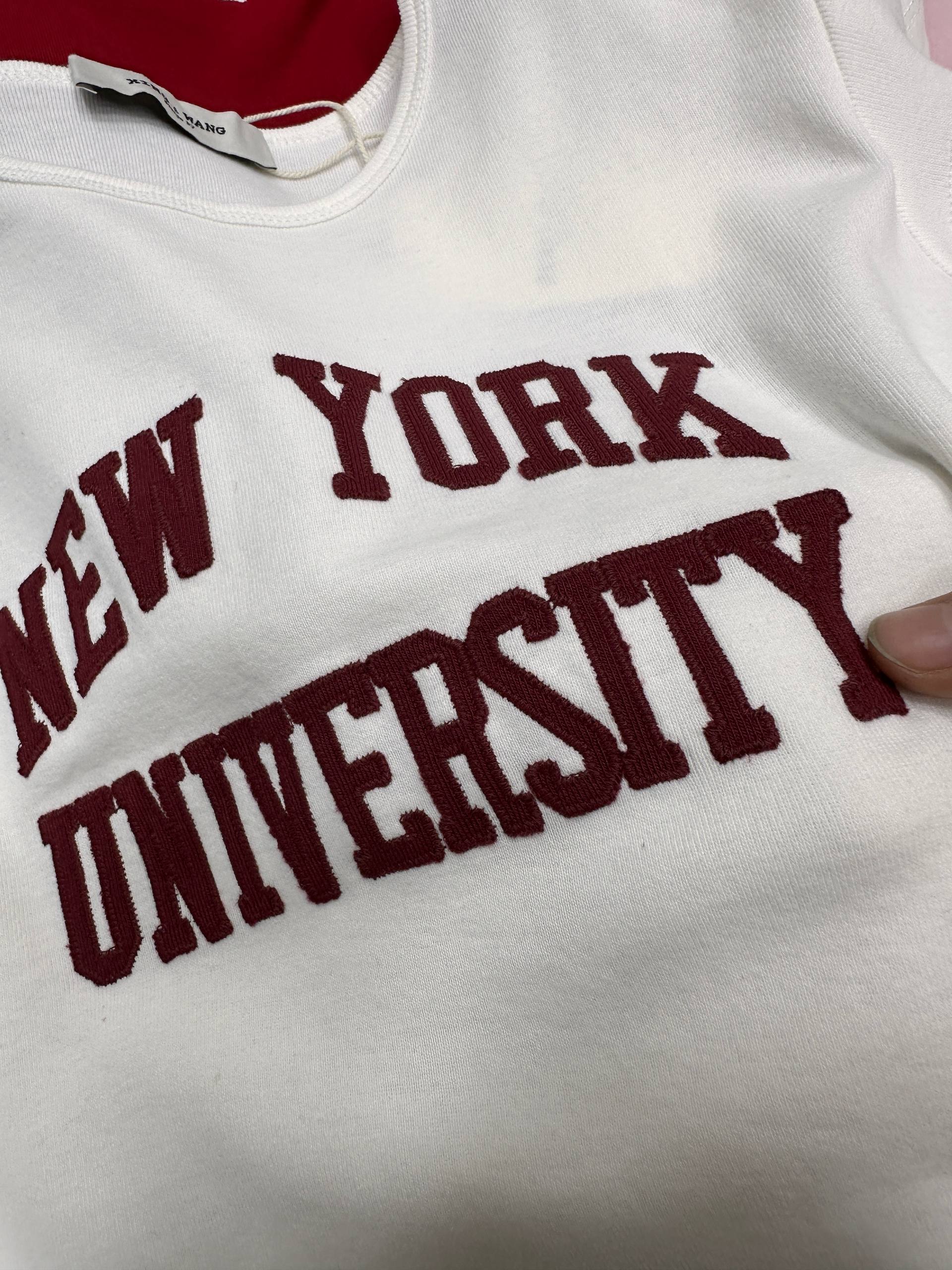 Получили❤️
футболки NEW YORK UNIVERSITY🇺🇸шикарного каче...