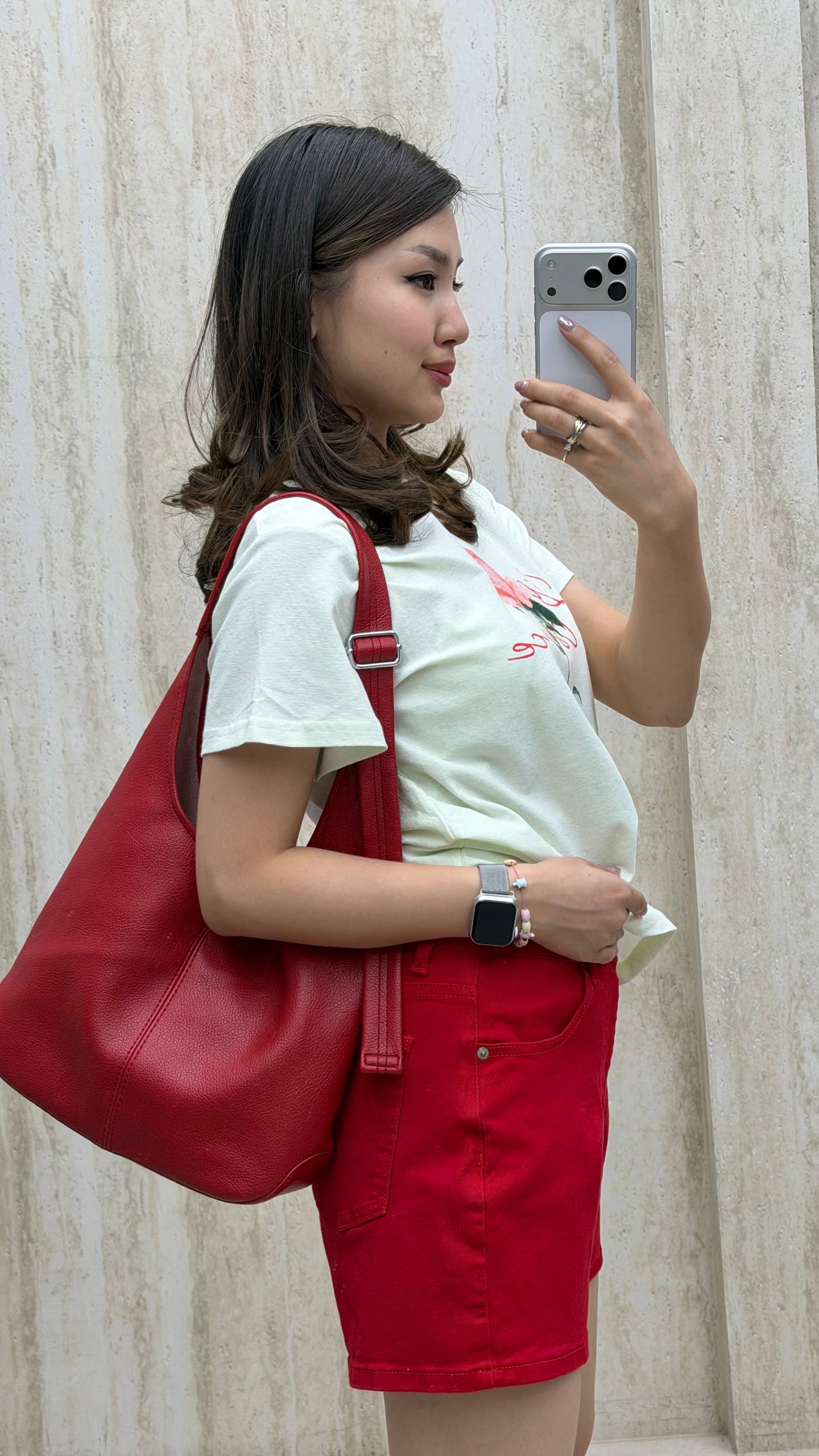 Design by Korea ✨
В наличии
Тонкие и легкие футболки с ...