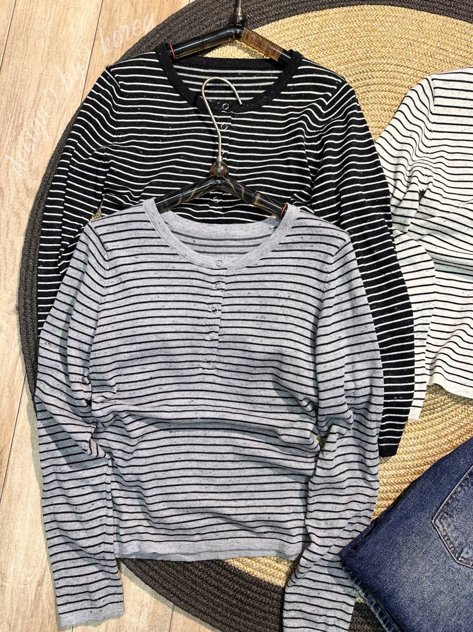 Получили😍
Кофточки в полоску из тонкого трикотажа🤎