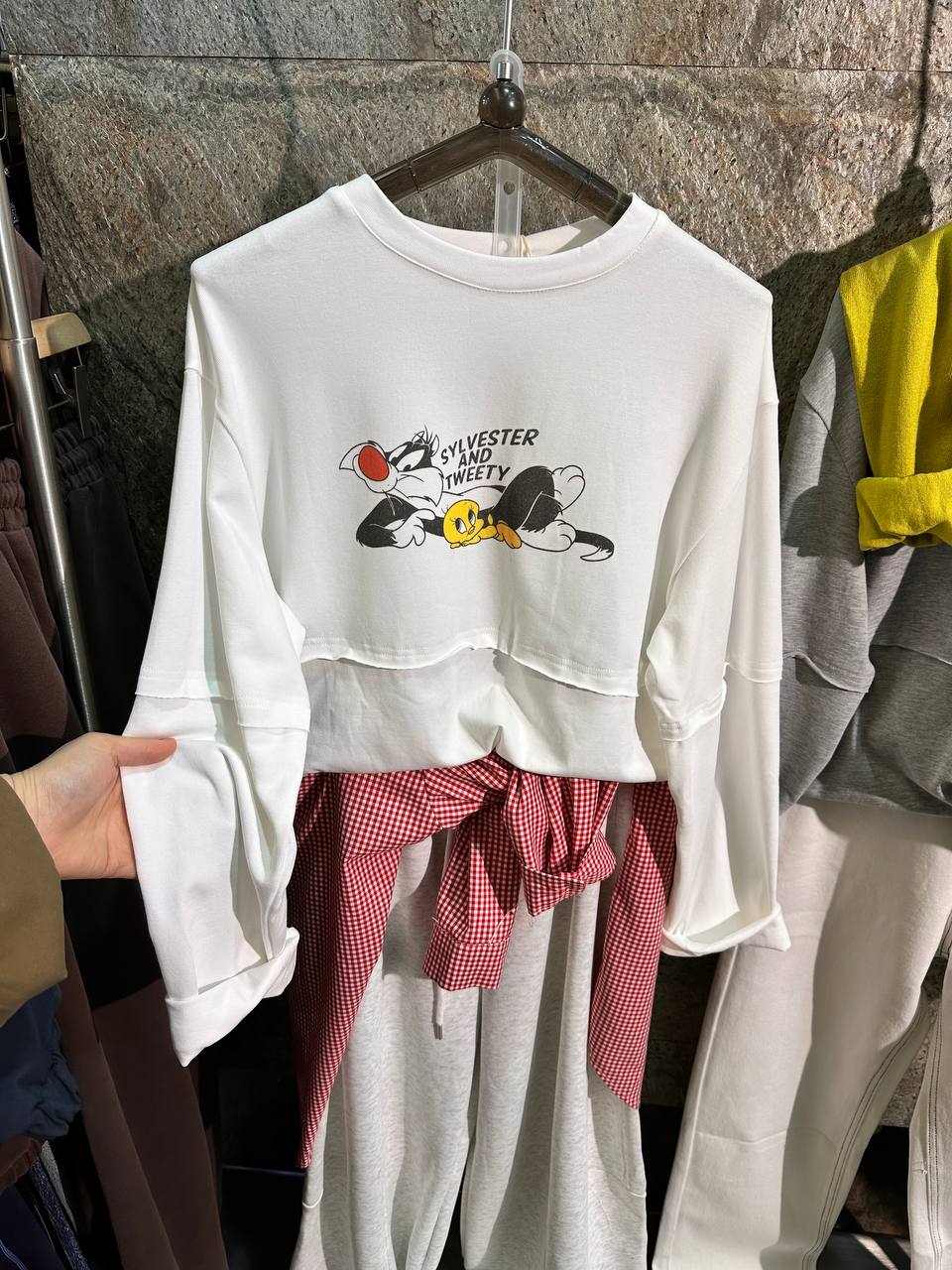 Получили😍
Лонгсливы с мультяшным  принтом🤭