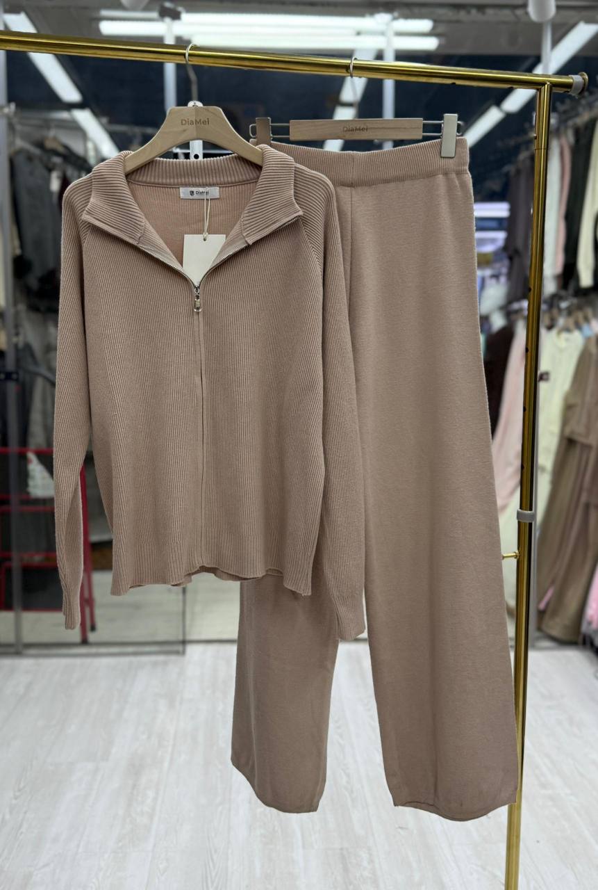 Двойка со штанами