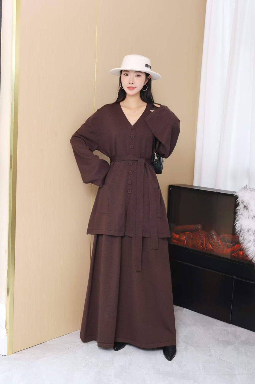 Элегантные трикотажные костюмы