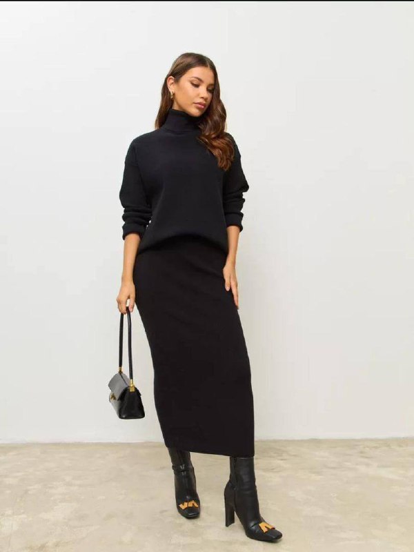 Трикотажная двойка с высоким горлом