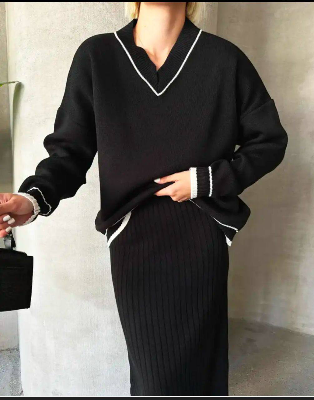 Трикотажная двойка с контрастной отделкой