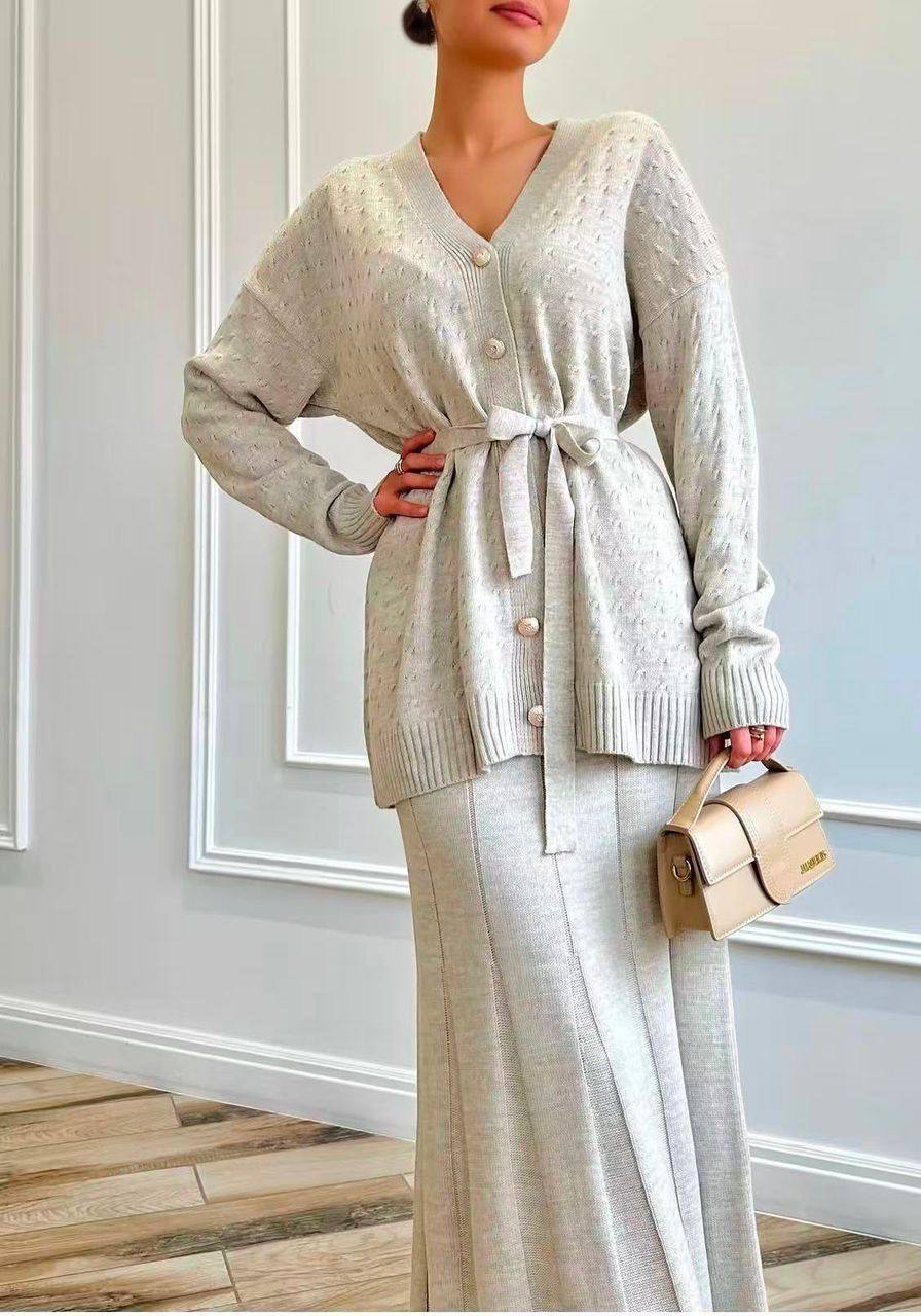 Трикотажная двойка — юбка и кардиган