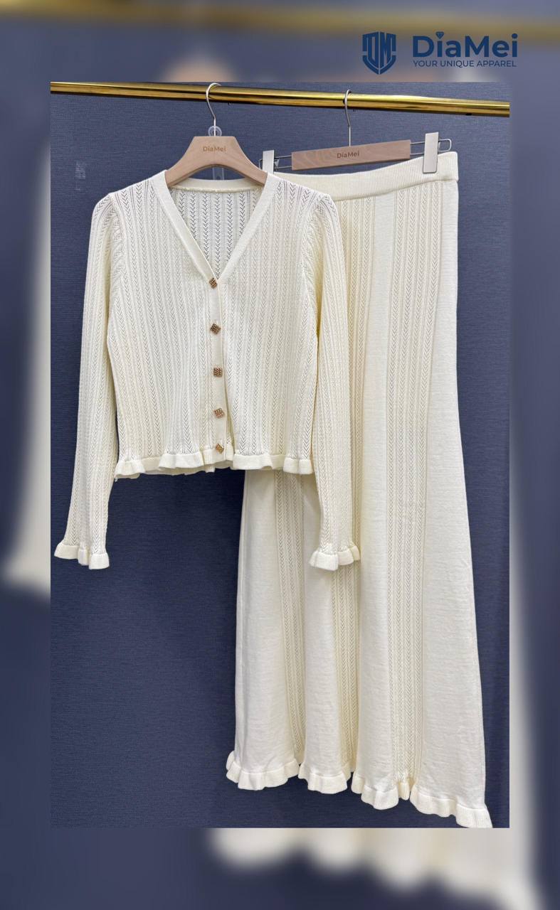 Трикотажная двойка с воланами — новинка сезона!