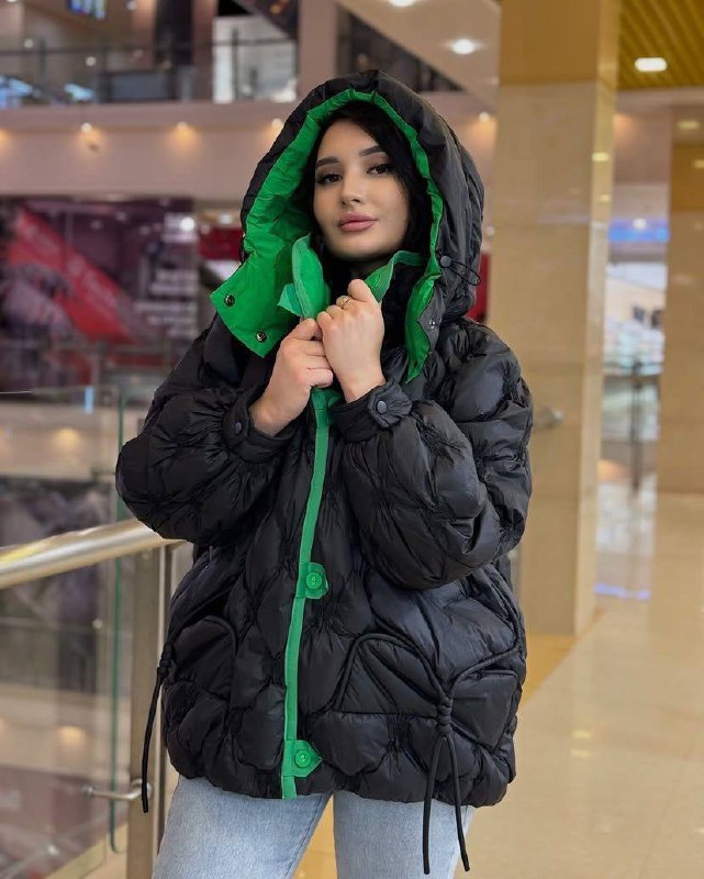 Куртка в стиле oversize с яркими акцентами ✨