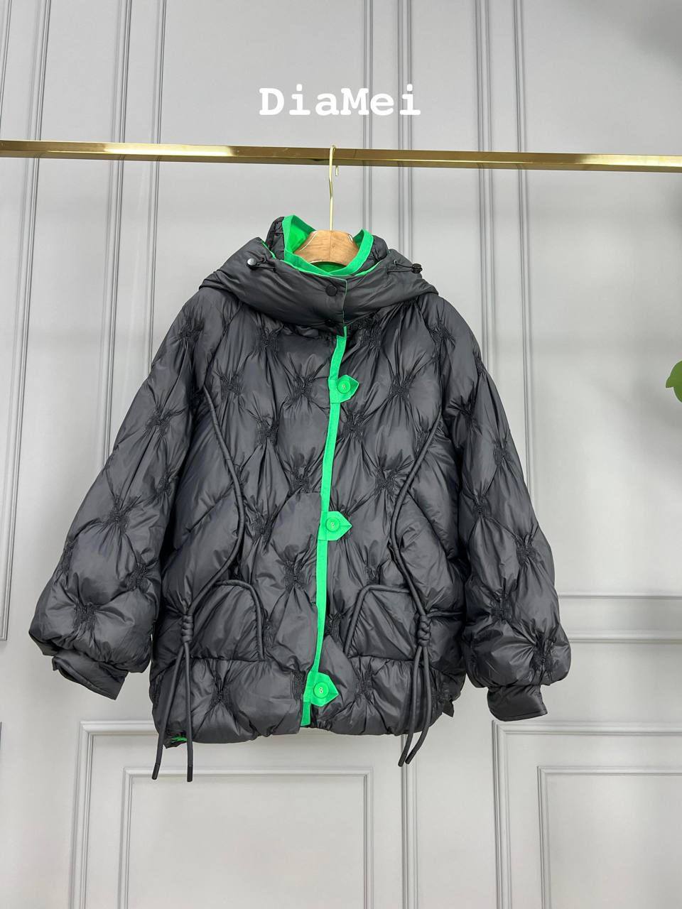 Куртка в стиле oversize с яркими акцентами ✨