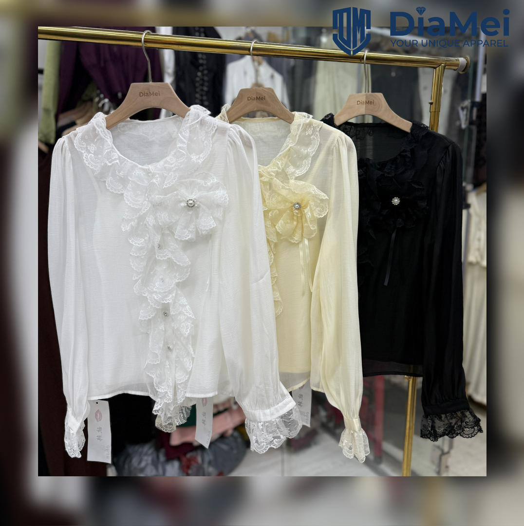 Нарядная блуза с кружевом
Элегантная модель с объёмными...