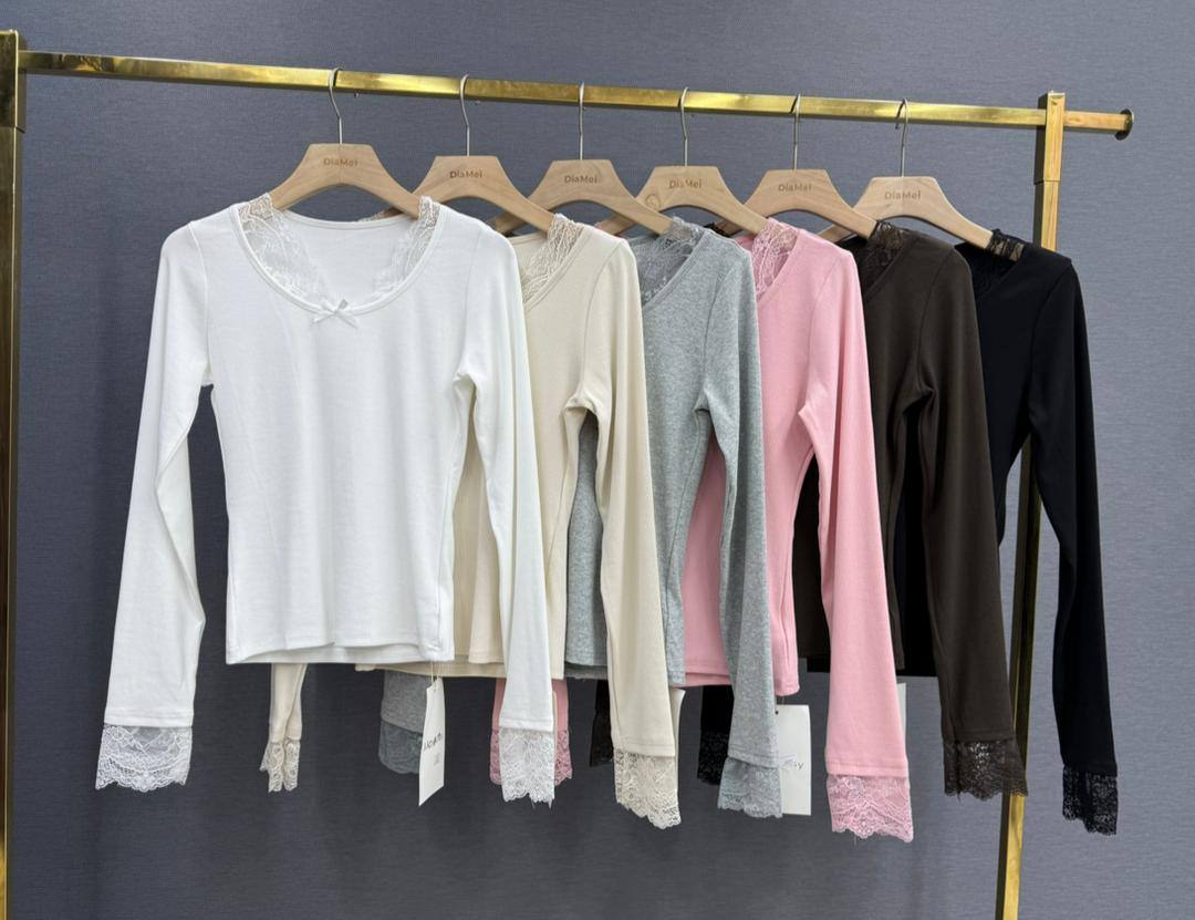 Lace Sweetheart Longsleeve
Нежный лонгслив с кружевом и...